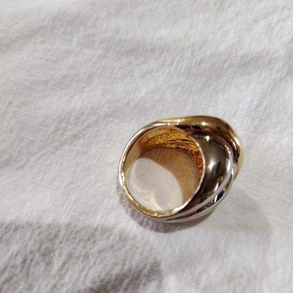 PREMIER DESIGNS GOLD AND SILVER TONE RING - Picture 3 of 3